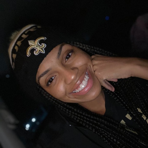 Meet your Posher, Tari'yan - Picture 1 of 1